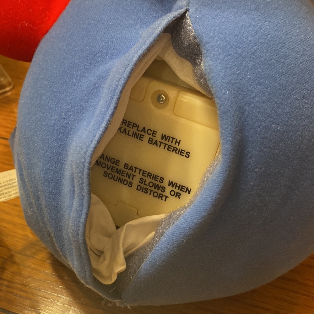 Vintage Disney hug n wiggle giggle Winnie the Pooh - Picture 4 of 4